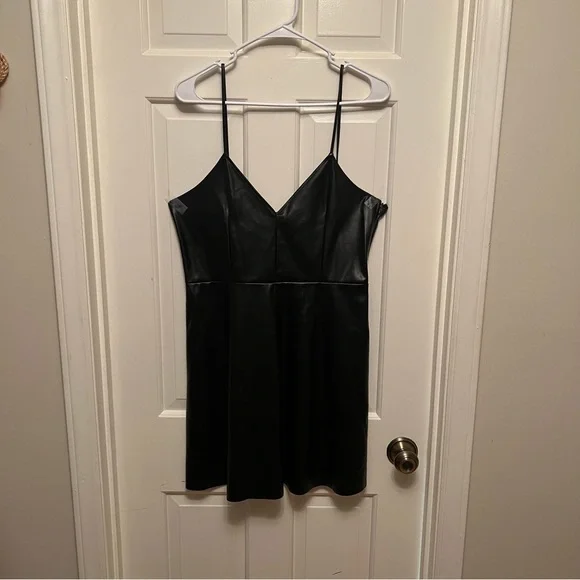 zara faux leather black dress ZARA.Black faux leather dress TL – Hibuy market main image 0
